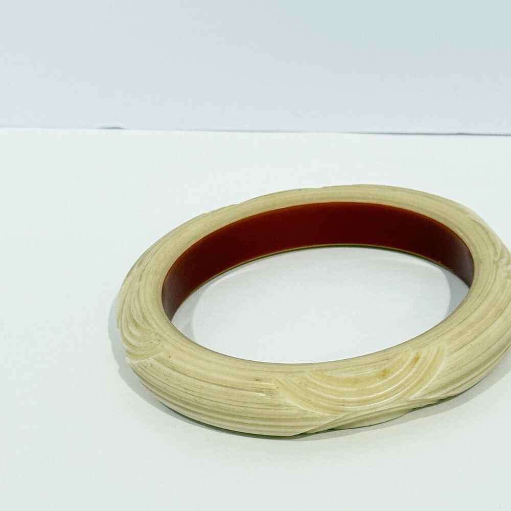 Vintage Carved Cream & Brown Bangle Bracelet Retro Bakelite Style Inner Dia - Picture 10 of 13